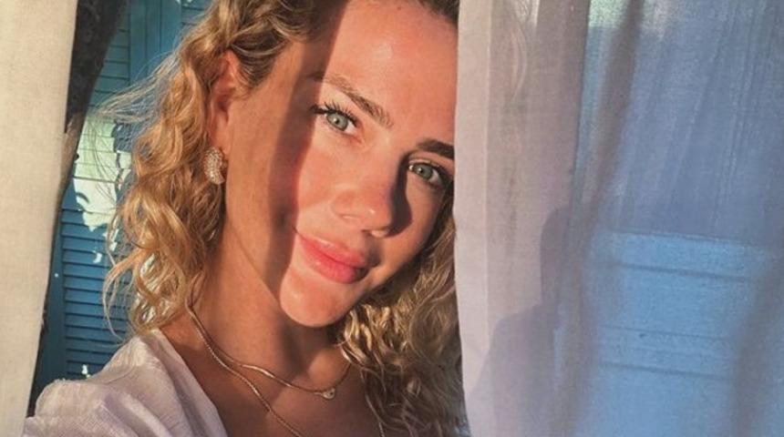 Mutfak Bahane'nin sunucusu Derya Taşbaşı evlendi! Derin dantel yırtmaçlı gelinliği çok beğenildi 