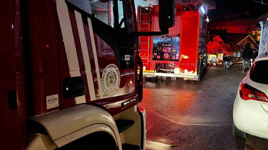 Kömür sobası bomba gibi patladı! Ekipler 9 kişi için seferber oldu