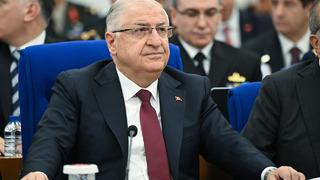 Milli Savunma Bakanı Yaşar Güler 'teğmenler' tepkisi! Komisyonda sinirler gerildi, ara verildi
