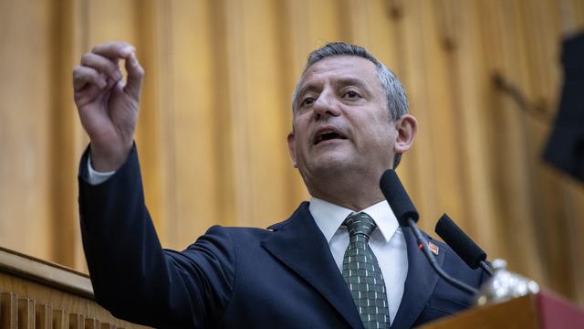 Son dakika | Hakkında soruşturma başlatılan Özgür Özel'e AK Parti'den sert çıkış! Ömer Çelik: Tehdit ve hakaret diliyle hedef alınmasına müsaade etmeyiz