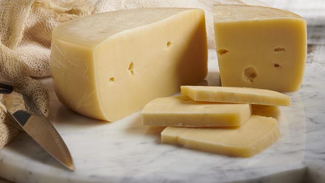 Asla bozulmayan kaşar peyniri saklama yöntemi! Küf oluşumunu engelliyor
