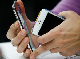 Cep telefonları ile ilgili canlı yayında ezber bozan açıklama! "Türkiye'de süre 7 yıl" diyerek duyurdu