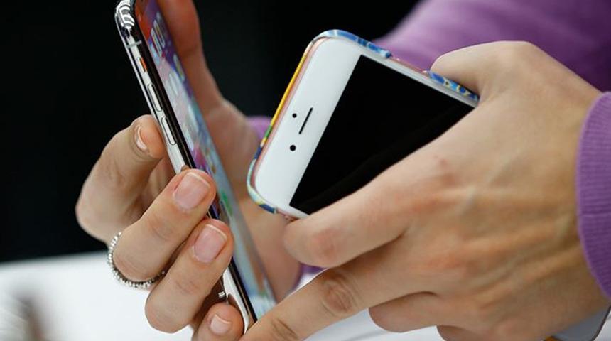 Cep telefonları ile ilgili canlı yayında ezber bozan açıklama! "Türkiye'de süre 7 yıl" diyerek duyurdu