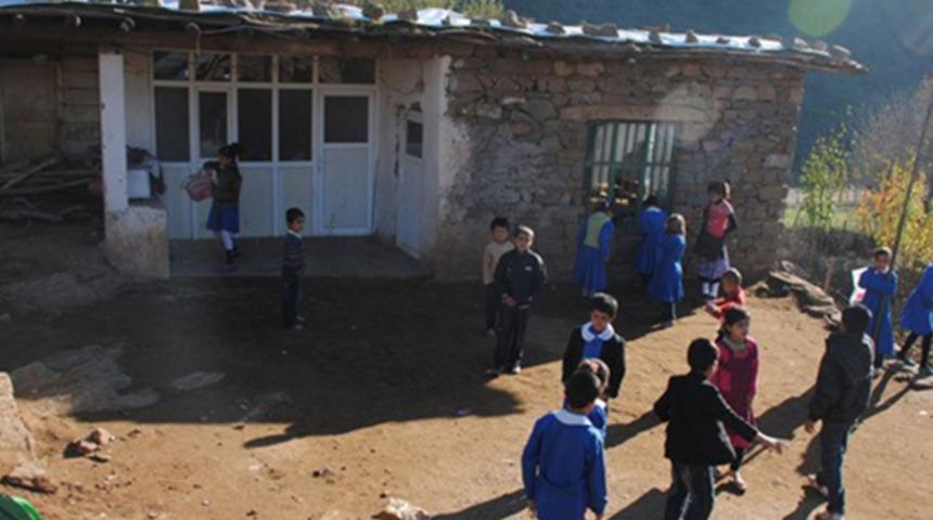 Kilis ve Hatay'ın sınır ilçelerinde okullar tatil edildi! Valilik açıkladı