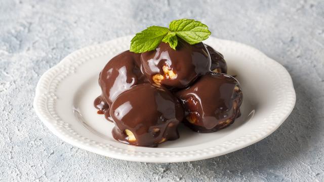 Yalancı profiterol tarifi: Yalancı profiterol nasıl yapılır?
