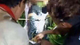 7 metrelik pitonun karnından adamın cansız bedeni çıkarttıldı! Nefes kesen anlar... Bunun nasıl olduğunu açıklayamıyorum