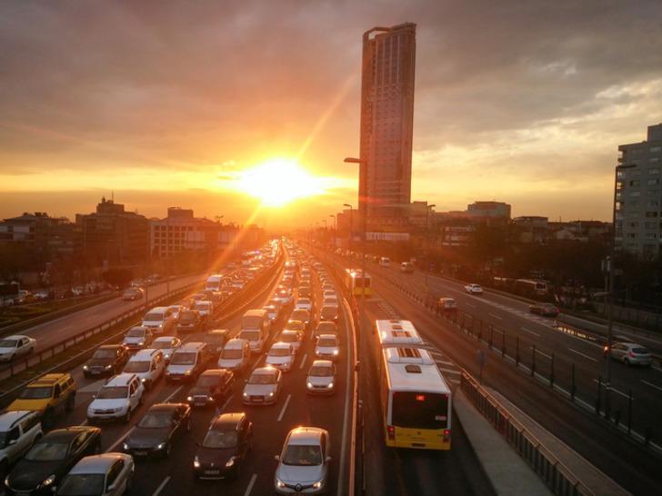 Türkiye'de bir ilk! İstanbul'da iki bölgeye giriş paralı olacak: O araçlar daha fazla ödeyecek G4