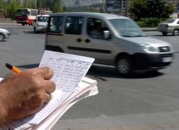 Sürücüler dikkat! Cezalar 2025'le birlikte uçacak: En düşük trafik cezası ne kadar olacak?