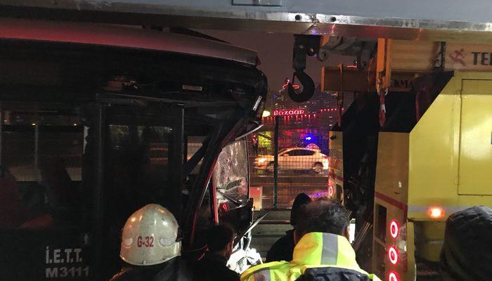 Haramidere'de metrobüs kazası; 11 yaralı