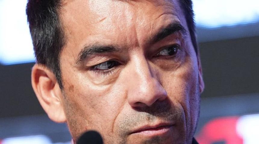 Beşiktaş'ta Giovanni van Bronckhorst ile yollar ayrıldı! Hüseyin Yücel, Sergen Yalçın ile görüşme yapacak...