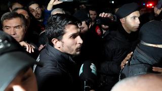 Beşiktaş taraftarı öfkeli! Havalimanında şok protesto... İsrail takımına nasıl yenilirsiniz?