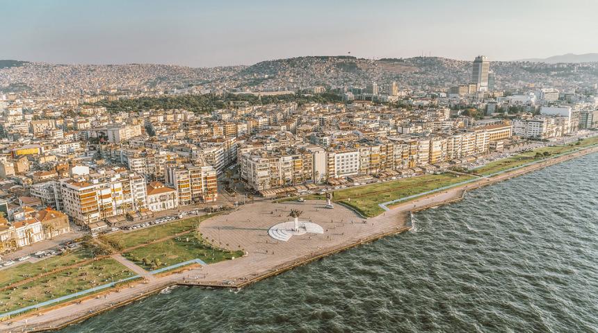 İzmir'in neyi meşhur? İzmir'in en meşhur şeyleri, yiyecekleri ve canlı kültürel yerleri