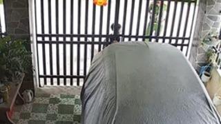 İş yerindeyken evlerinin kamerasını izleyen anne beklemediği bir manzarayla karşılaştı! Oğlunun okuldan eve gelişi şoke etti