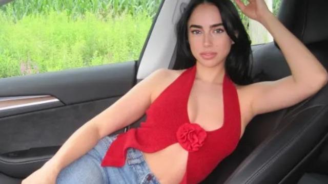 Erkek arkadaşının kendisini aldattığını öğrendi! İntikam planını adım adım işlemek için arkadaş oldu: Sevgilisini öperek intikam aldım