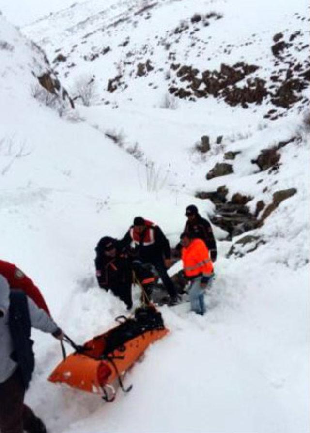 Yayla yolunda donmak &uuml;zereyken kurtarıldı 1