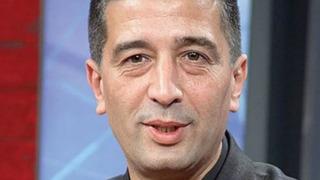 Emekli olup Bodrum'a yerleşmişti! Fenomen sunucu Yalçın Çakır'ın son hali gündem oldu! Gözlerden uzak bir hayat yaşıyor...