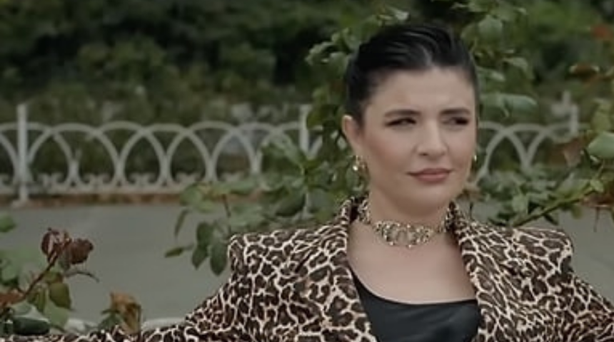 Ünlü oyuncudan beklenmedik hareket! Gonca Vuslateri Cemre Baysel fanlarını kızdırdı! Paylaştığı video tepki çekti...