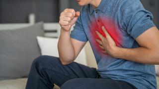 Kuru öksürüğünüz varsa dikkat: Akciğer hastalığınız olabilir! Tedavi edilmediğinde daha ciddi sağlık sorunlarına yol açıyor