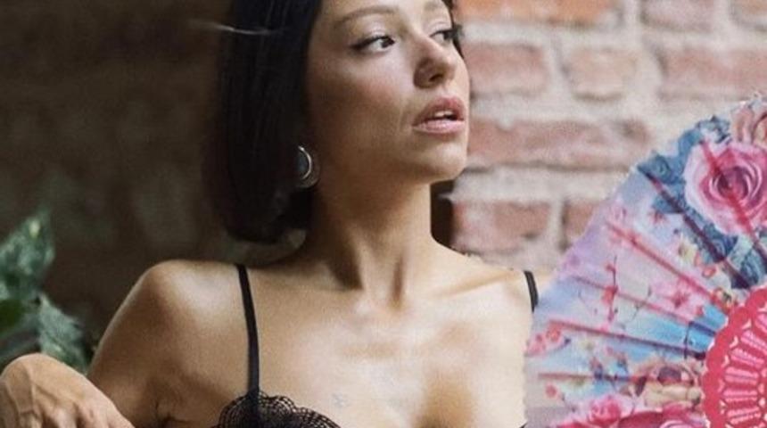 En seksi Türk kadını seçilmişti! Zeynep Bastık son pozlarıyla beğeni topladı