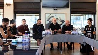 Beşiktaş'ta kritik toplantı! Başkan Hüseyin Yücel, futbolcularla bir araya geldi! 