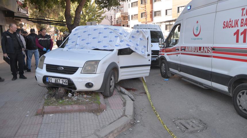 Kendisini terk edip başkasıyla nişanlanan eski sevgilisini ensesinden vuran kadın sonra intihar etti!