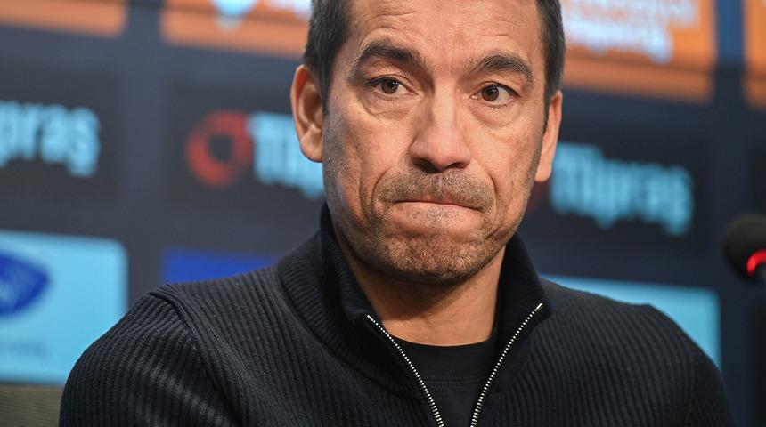 Son dakika: Beşiktaş'ta Giovanni van Bronckhorst dönemi sona erdi!