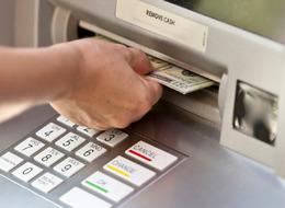 Piyasayı krize sokan sahte dolarların ardından vatandaş yine ona akın etti! "Tarihte hiçbir zaman değer kaybetmedi"