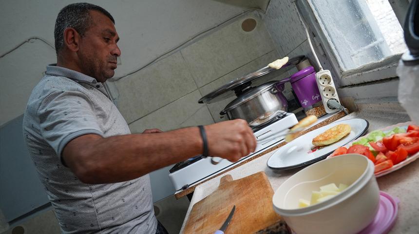 Fedakar babanın çarpıcı videosu sosyal medyada viral oldu! Herkes bu videoyu konuşuyor, tek bir isteği var