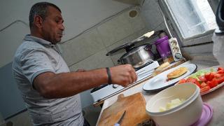 Fedakar babanın çarpıcı videosu sosyal medyada viral oldu! Herkes bu videoyu konuşuyor, tek bir isteği var