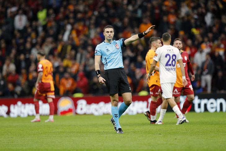 Puan kaybı sonrası hedefte Okan Buruk var! "Neden oyundan alıyorsun?" G3