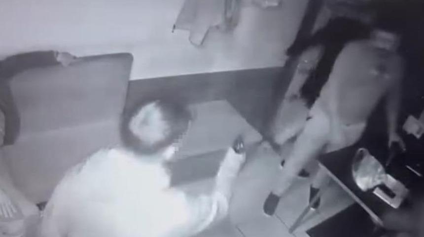 16 yaşındaki çocuktan taksi durağına silahlı saldırı! Nedeni pes dedirtti... Suç makinesi çıktı