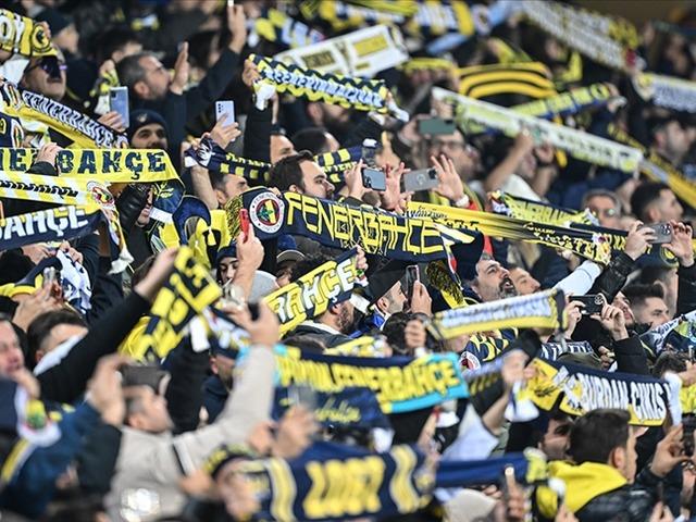 G.Saray'ın puan kaybı sonrası, F.Bah&ccedil;e y&ouml;netiminden &ccedil;ağrı!