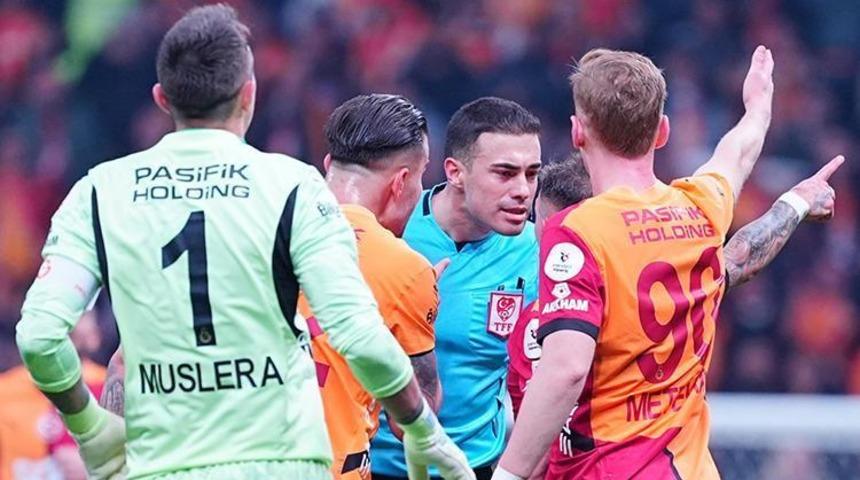 Lider Galatasaray Eyüpspor karşısında 2 puan bıraktı, maç sonu Fenerbahçe'den paylaşım geldi!