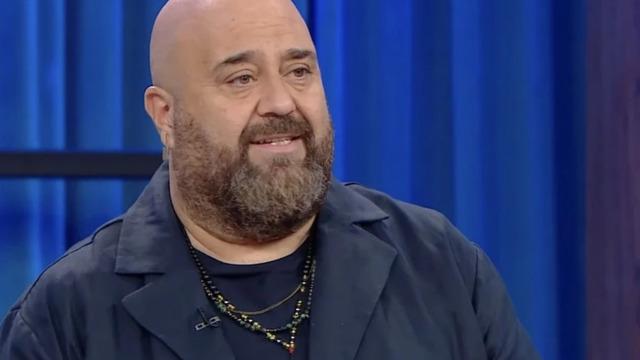 Ayrıldıkları iddia edilmişti! Somer Sivrioğlu ve Ayşe Özyılmazel konserde sarmaş dolaş! Görenler şaşırdı...