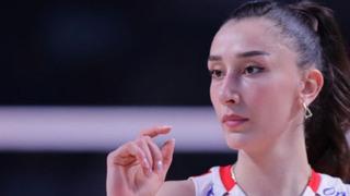 Hande Baladın'ın yeni sevgilisiyle görüntülendi! Yakışıklı isme yorum yağdı! 'Tadını çıkar, afiyet olsun...'