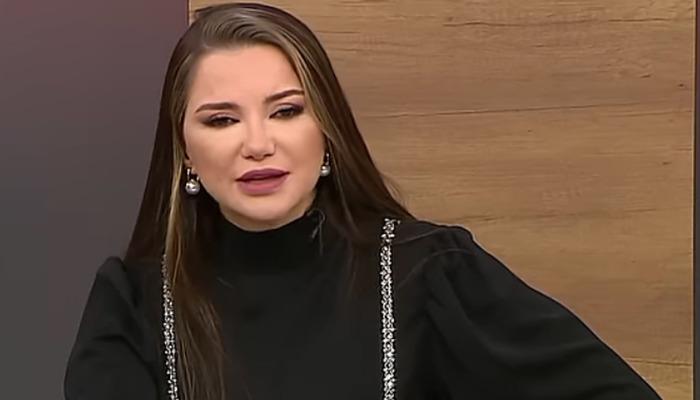 "Ben sapık mıyım?" diyerek açık açık sordu! Esra Ezmeci "Çok doğal" dedi
