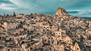 Nevşehir'in neyi meşhur? Nevşehir'in en meşhur şeyleri, yiyecekleri ve büyüleyici peri bacaları