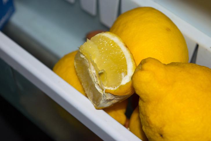 Limon yerken zehir yemeyin! Bunu öğrendikten sonra asla yapmayacaksınız