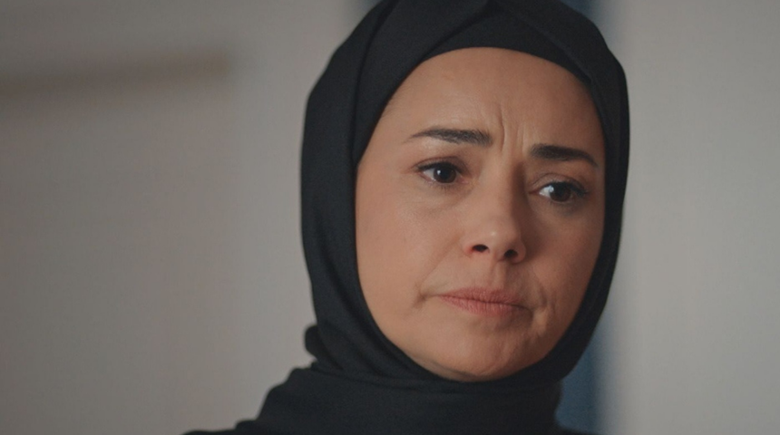 Kimse beklemiyordu! Kızıl Goncalar'da Meryem başörtüsünü açınca olay oldu! Özgü Namal'ın haline yorum yağdı!