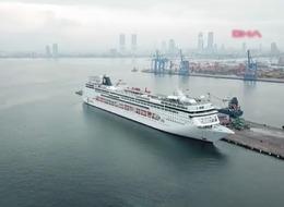 İzmir Alsancak ilçesine deniz yoluyla bine yakın turist getirdi! Gemi 2025 ortalarına kadar kalacak