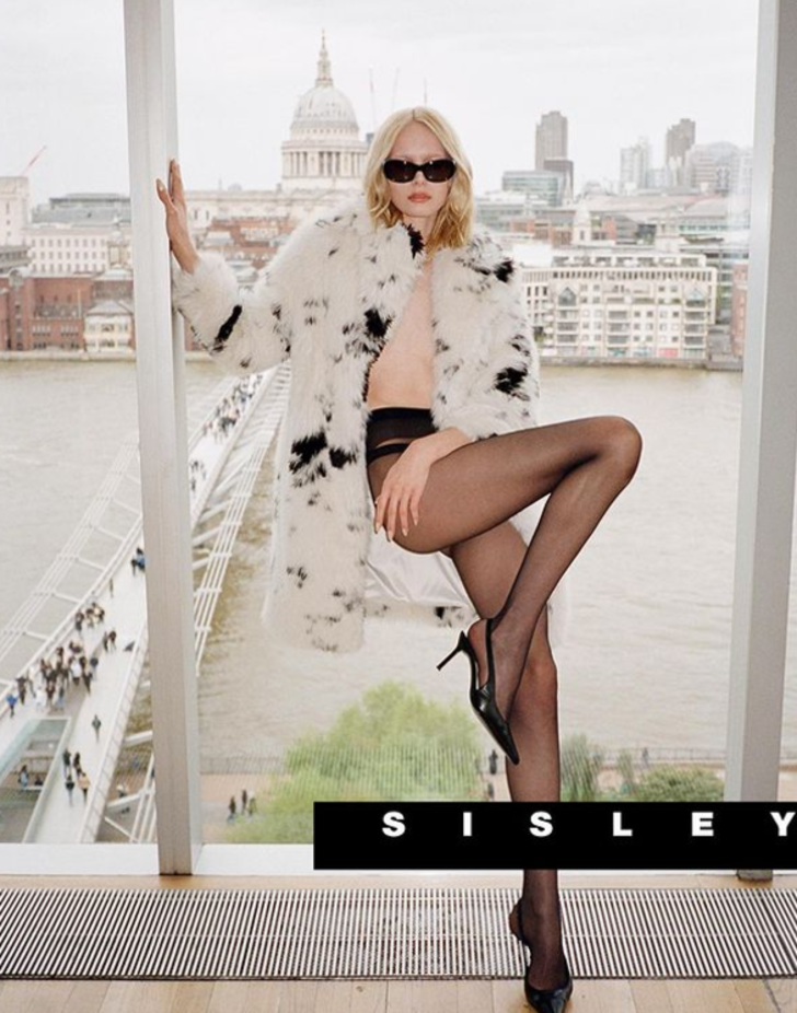 İlk kez trans birey ödül aldı! Törende Türk tasarımcının elbisesini giydi!  G4