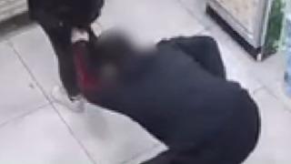 Çiğ köftecide genç kıza iğrenç taciz! Yaptıkları kameraya yansıdı