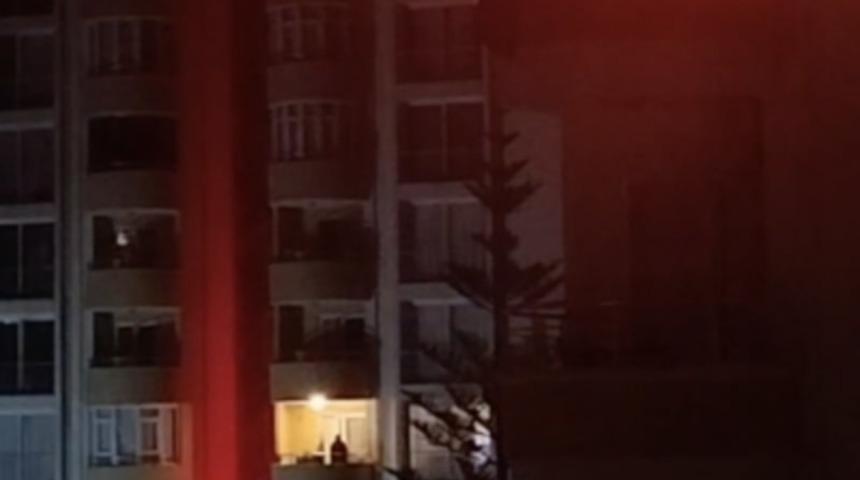 Alanya'da rezidansta çıkan yangın hasara neden oldu