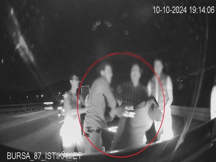 Bursa'da ambulans sürücüsüne dehşet anları! Baba ve oğlu, sağlık çalışanının boğazını sıkıp darp etmişti... İkisi de serbest bırakıldı  G2