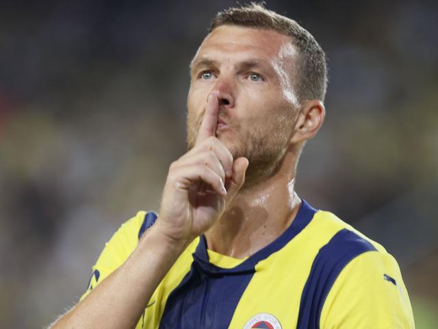 Başakşehir-Galatasaray maçının ardından Edin Dzeko'dan olay yaratan paylaşım!