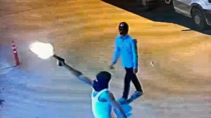 Site magandasının o anları ortaya çıktı! Güvenlik görevlisi kadını rehin alıp başına silah dayamıştı... G2