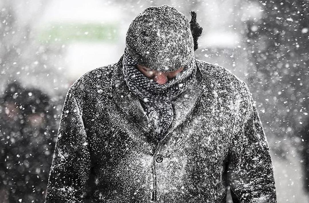 &Uuml;lke adeta buzul devrine d&ouml;nd&uuml;! O şehirler kelimenin tam anlamıyla dondu kaldı...