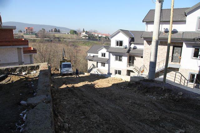 Başiskele’de yeni yollar yapılıyor