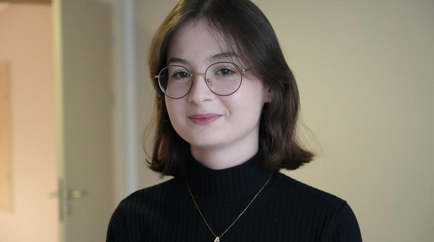 Samsunlu kız çocuğu tıp dünyasında tek vaka! Hiçbir neden yokken eklemleri yerinden çıkıyor