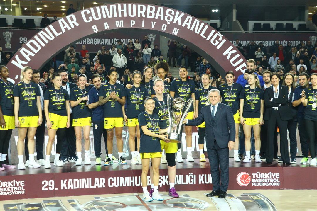 454397_BASKETBOLDA-29.-KADINLAR-CUMHURBASKANLIG